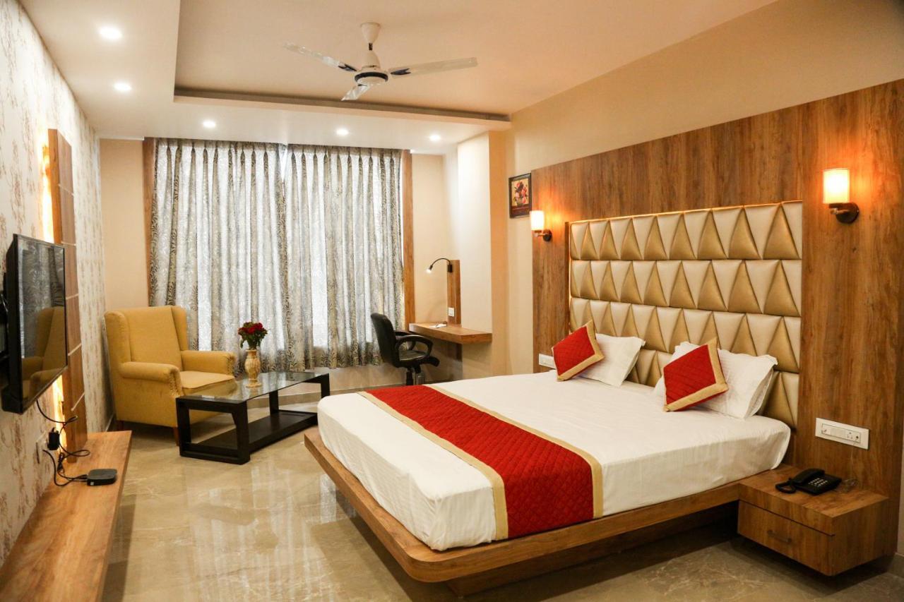 Hotel Raindew Ранчи Екстериор снимка