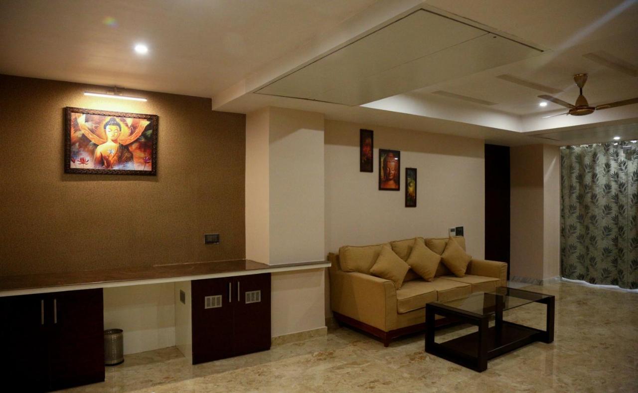 Hotel Raindew Ранчи Екстериор снимка