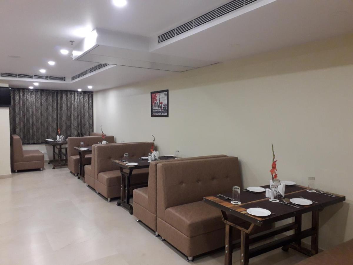 Hotel Raindew Ранчи Екстериор снимка